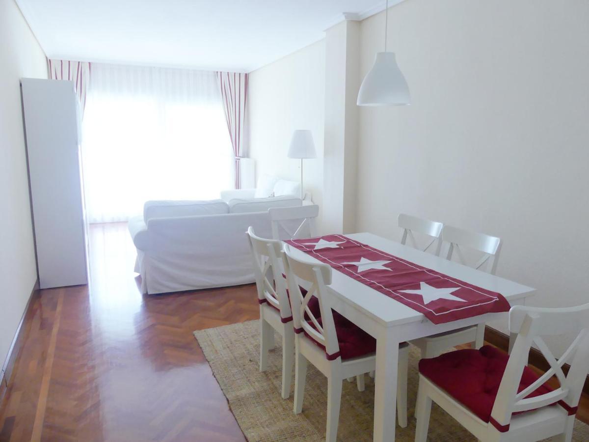 Apartamento Luminoso, Funcional Y Amplio En Zona Hospitalaria Пампона Екстериор снимка