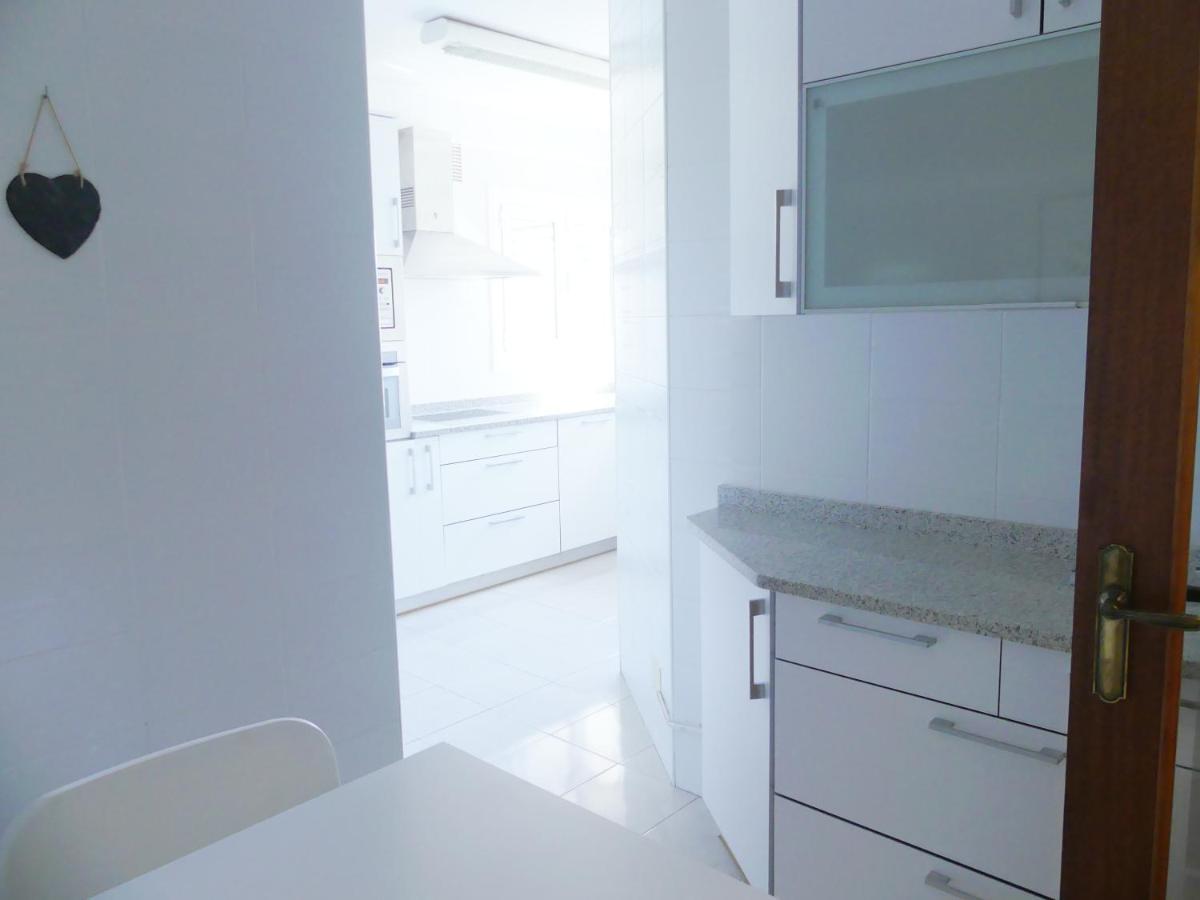 Apartamento Luminoso, Funcional Y Amplio En Zona Hospitalaria Пампона Екстериор снимка