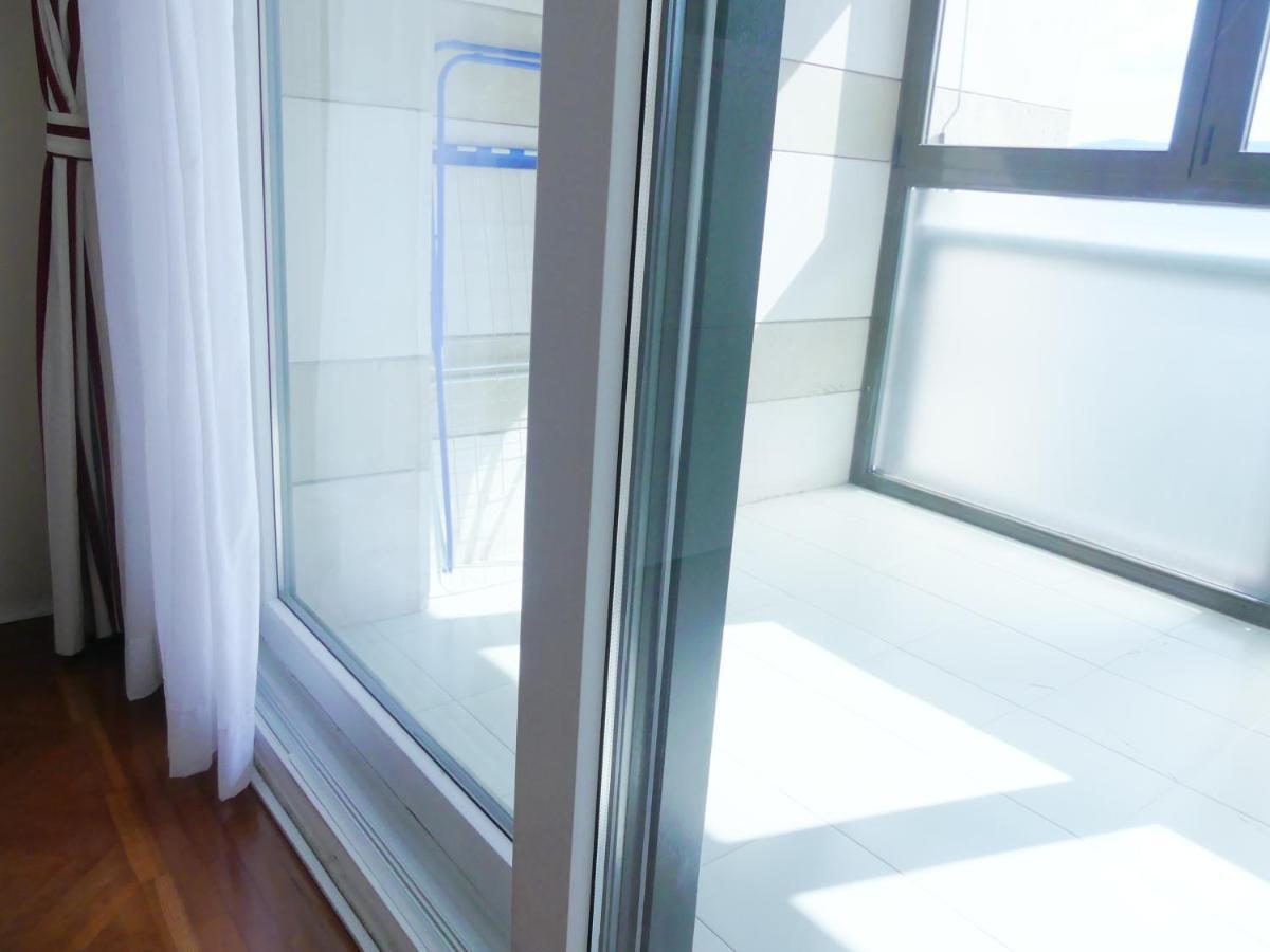 Apartamento Luminoso, Funcional Y Amplio En Zona Hospitalaria Пампона Екстериор снимка